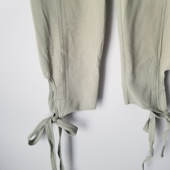 FP Movement by Free People Green Stretch Turnout Movement Legging Size S/P - Picture 8 of 11